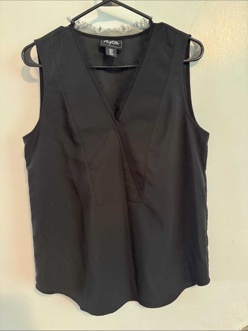 Black V-Neck Sleeveless Camisole Top